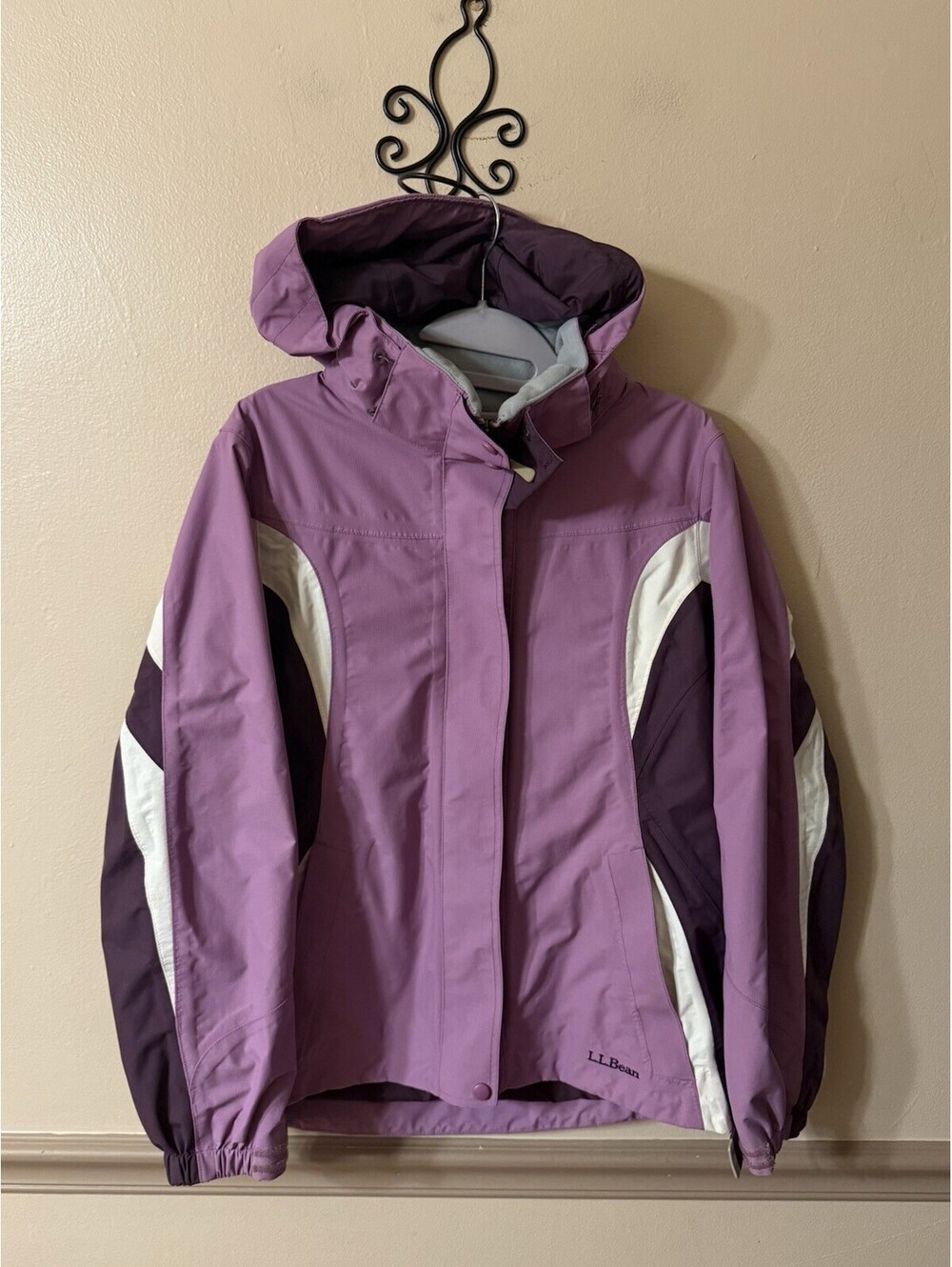 L.L. Bean Waterproof Hooded Rain Jacket Women’s Size M Purple